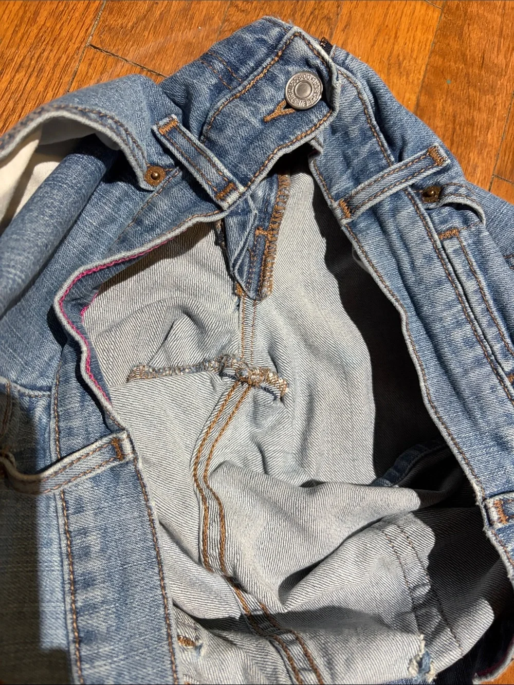 Vintage Y2K LEVIS 515 Light Blue Denim Jean Shorts holes used Sz 10